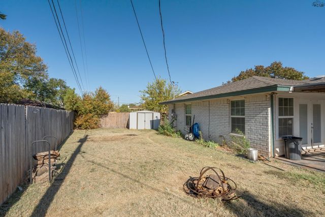 5 FAWNWOOD COURT, Wichita Falls, TX 76310