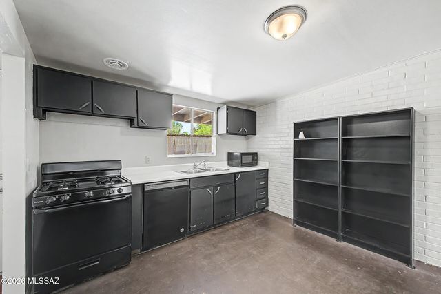 6516 E Nelson Drive, Tucson, AZ 85730