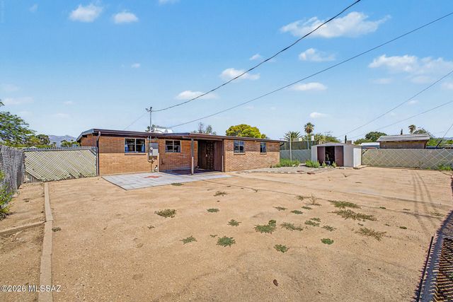 6516 E Nelson Drive, Tucson, AZ 85730