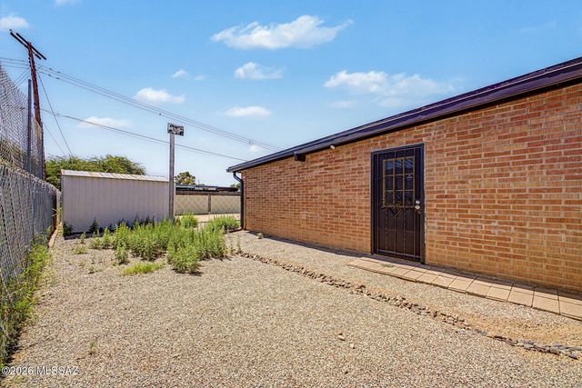 6516 E Nelson Drive, Tucson, AZ 85730