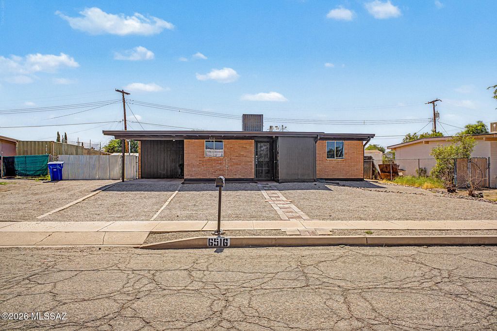 6516 E Nelson Drive, Tucson, AZ 85730