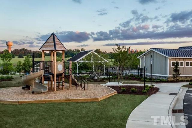842 Silo Park Drive, Wake Forest, NC 27587