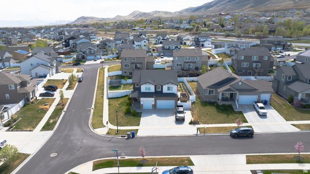 63 E BLUE HERON DR, Saratoga Springs, UT 84045