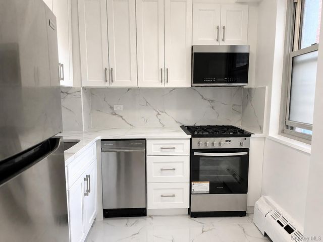 61-15 97th Street 8D, Rego Park, NY 11374