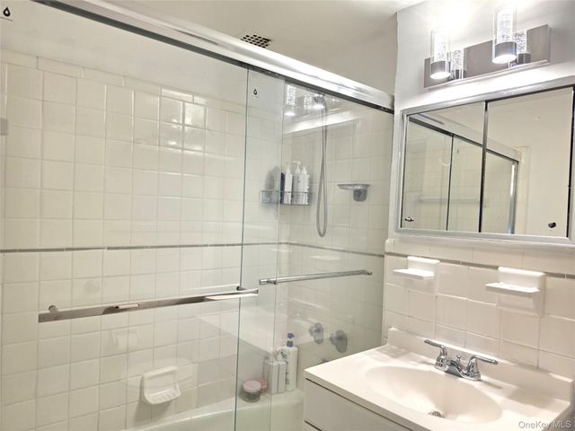 61-15 97th Street 8D, Rego Park, NY 11374