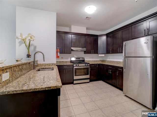 92 Willow Street 3, Bloomfield, NJ 07003