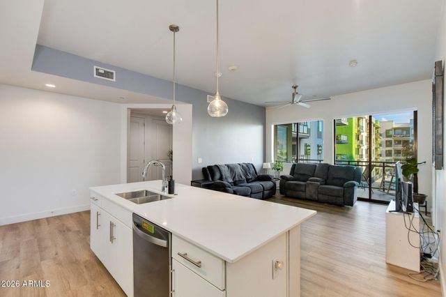 3131 N CENTRAL Avenue 5002, Phoenix, AZ 85012