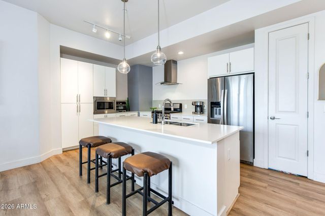 3131 N CENTRAL Avenue 5002, Phoenix, AZ 85012