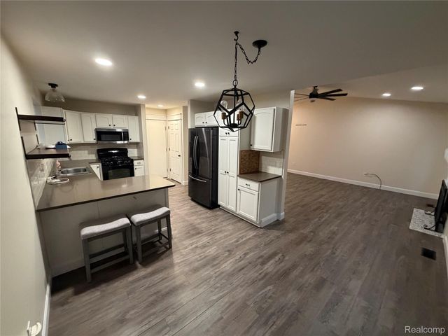 9113 Posey Drive, Northfield Township, MI 48189