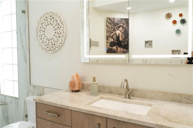 7658 Sicilia CT, Naples, FL 34114