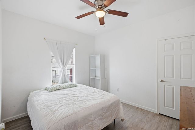 1516 Santiago, San Antonio, TX 78207