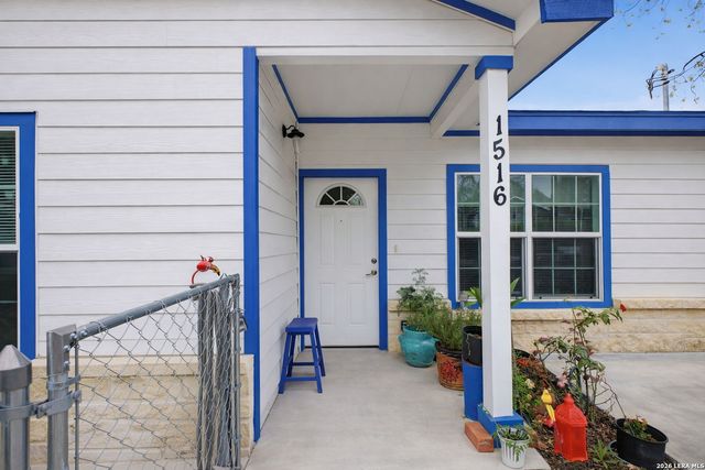 1516 Santiago, San Antonio, TX 78207
