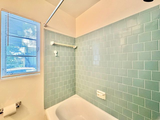 508 N MACDILL AVENUE, Tampa, FL 33609