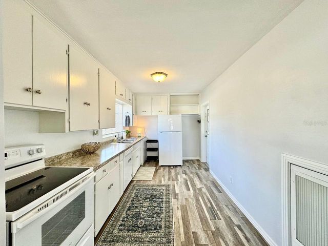 508 N MACDILL AVENUE, Tampa, FL 33609