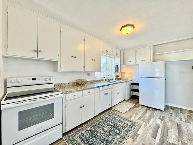 508 N MACDILL AVENUE, Tampa, FL 33609