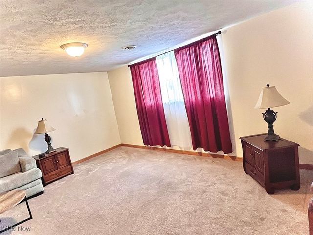 512 Pine Valley Drive, Steubenville, OH 43952