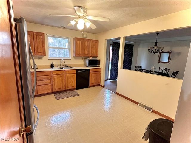 512 Pine Valley Drive, Steubenville, OH 43952