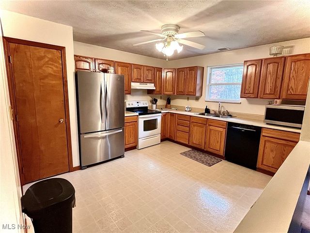 512 Pine Valley Drive, Steubenville, OH 43952