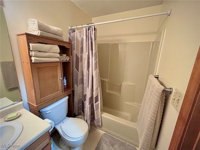 512 Pine Valley Drive, Steubenville, OH 43952