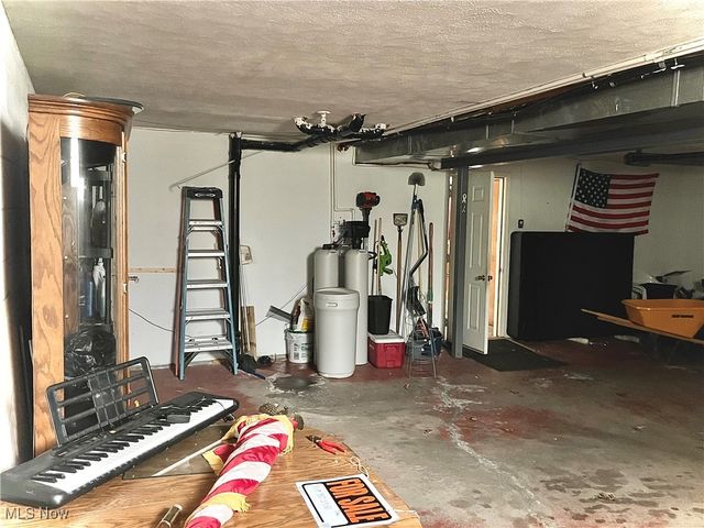 512 Pine Valley Drive, Steubenville, OH 43952