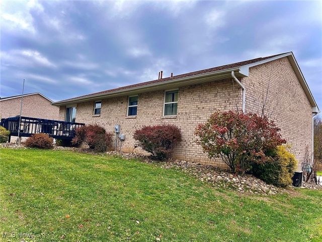 512 Pine Valley Drive, Steubenville, OH 43952