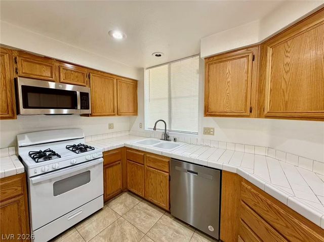 5155 TROPICANA Avenue 1045, Las Vegas, NV 89103