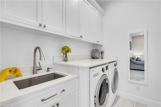 513 96th AVE N, Naples, FL 34108