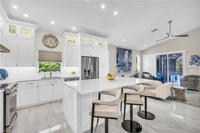 513 96th AVE N, Naples, FL 34108