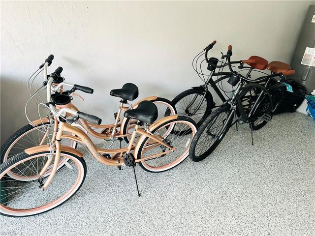 513 96th AVE N, Naples, FL 34108