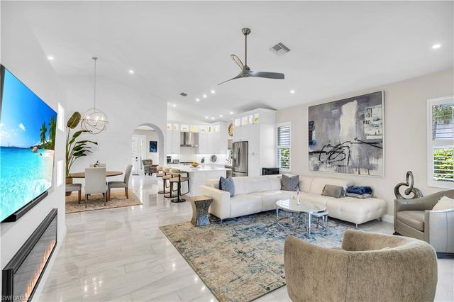 513 96th AVE N, Naples, FL 34108