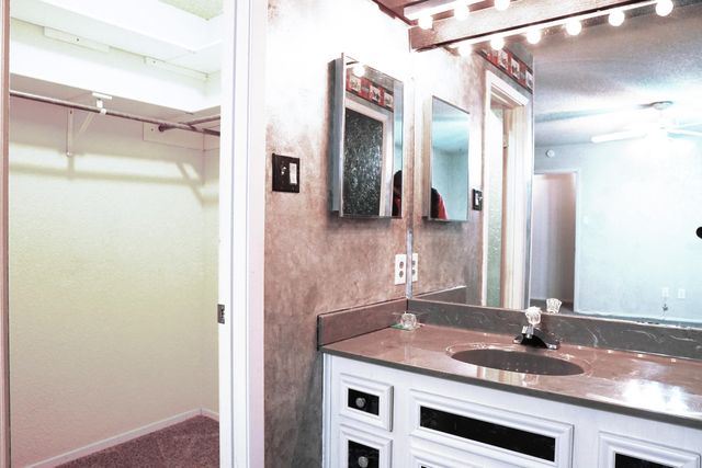 8639 Knoxville Drive, C18, Lubbock, TX 79423