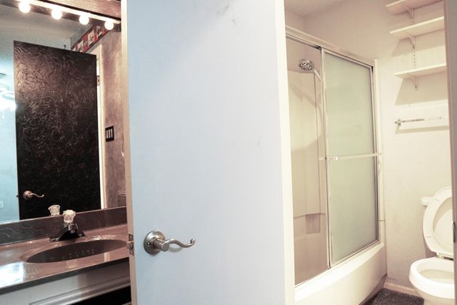 8639 Knoxville Drive, C18, Lubbock, TX 79423