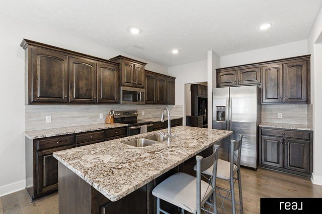 18765 Spaulding Street, Elkhorn, NE 68022