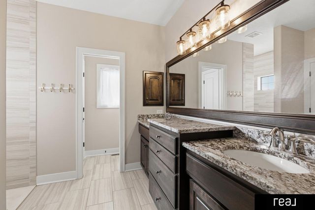 18765 Spaulding Street, Elkhorn, NE 68022