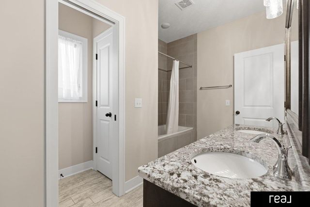 18765 Spaulding Street, Elkhorn, NE 68022