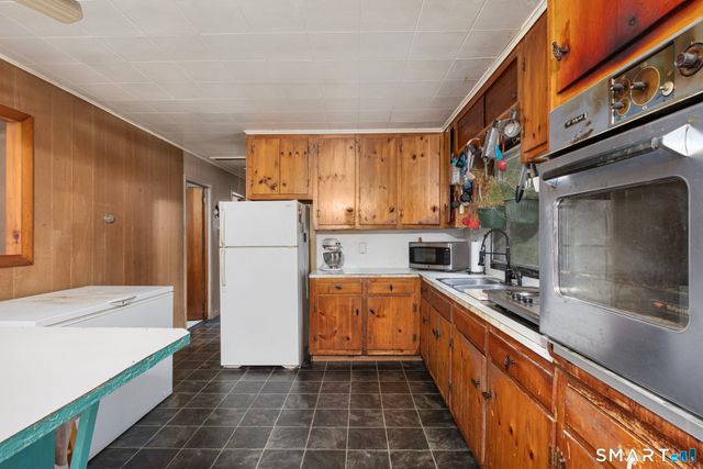 57 Gay Head Road, Canterbury, CT 06331