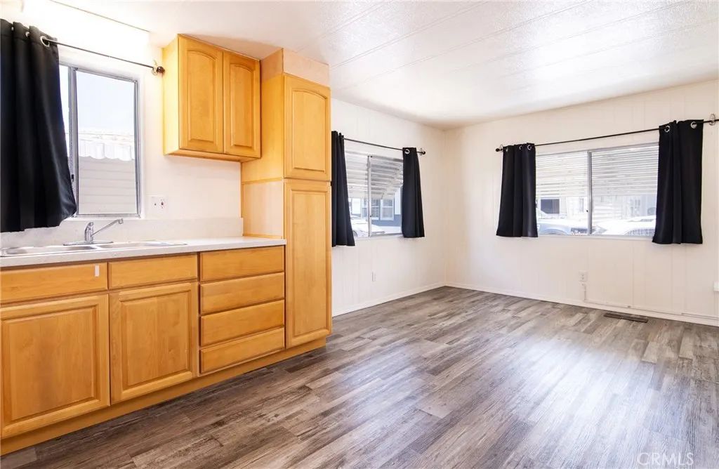 11250 Playa 66, Culver City, CA 90230