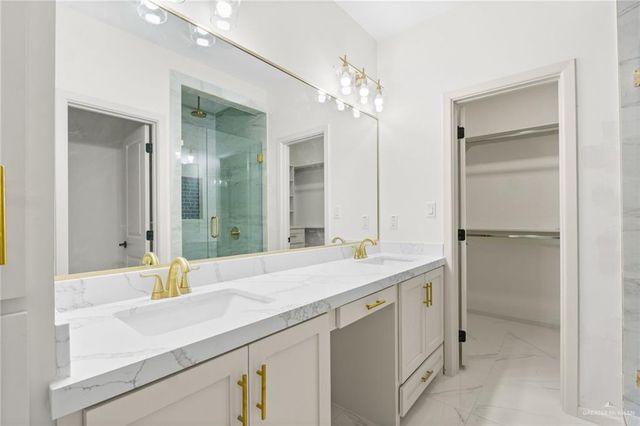 2112 Blue Sky Drive, Weslaco, TX 78599