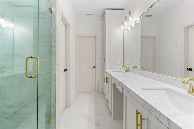 2112 Blue Sky Drive, Weslaco, TX 78599