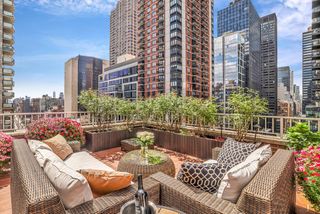 305 E 40th St Apt 19F, New York City, NY 10016
