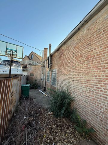 4271 N Elston Avenue, Chicago, IL 60618