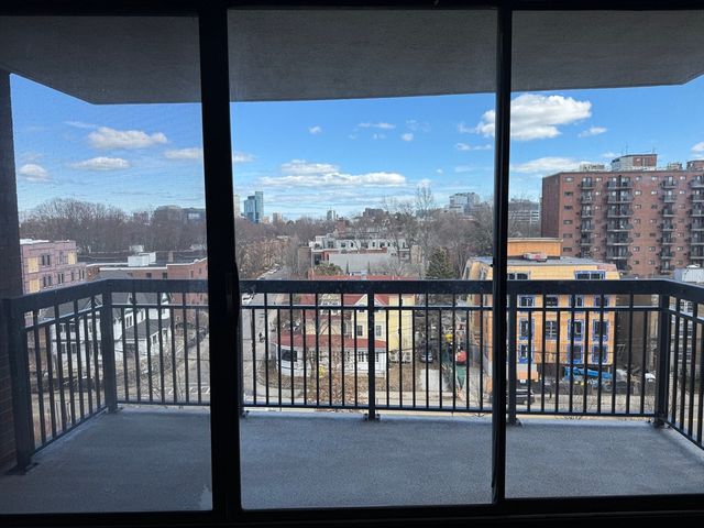 50 Longwood Ave 712, Brookline, MA 02446