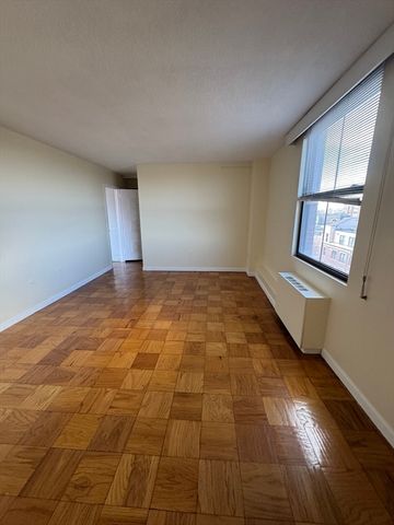 50 Longwood Ave 712, Brookline, MA 02446