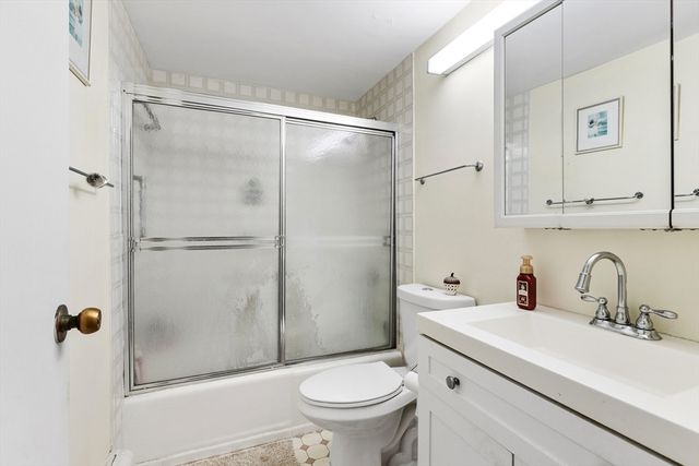 50 Longwood Ave 712, Brookline, MA 02446