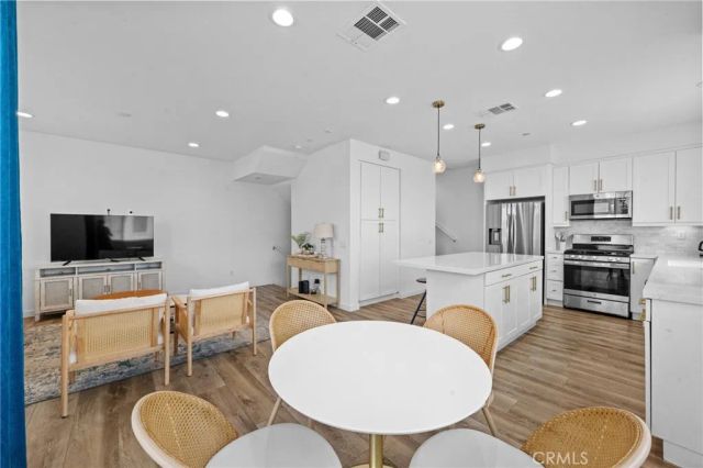 322 Ford Road, Costa Mesa, CA 92627