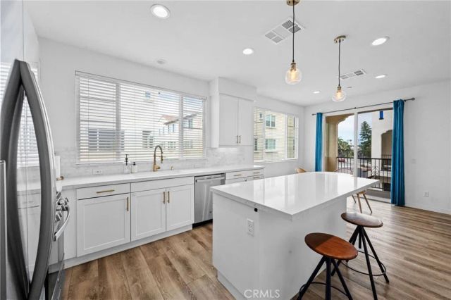 322 Ford Road, Costa Mesa, CA 92627