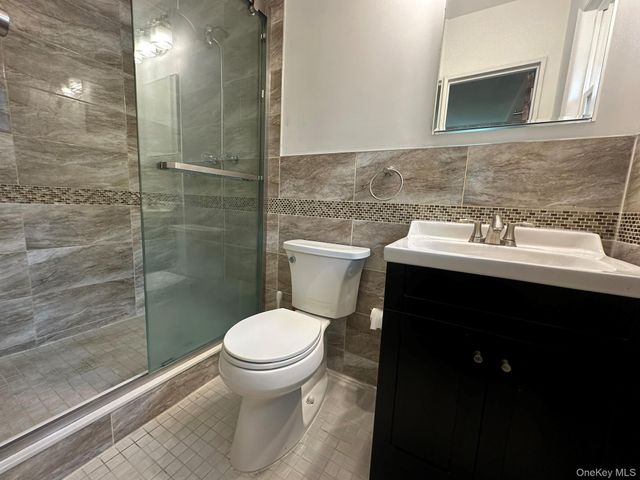 87-89 191st Street, Hollis, NY 11423