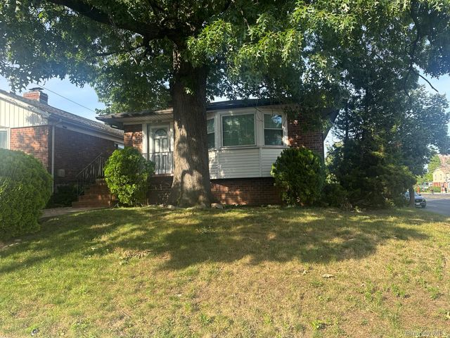 87-89 191st Street, Hollis, NY 11423