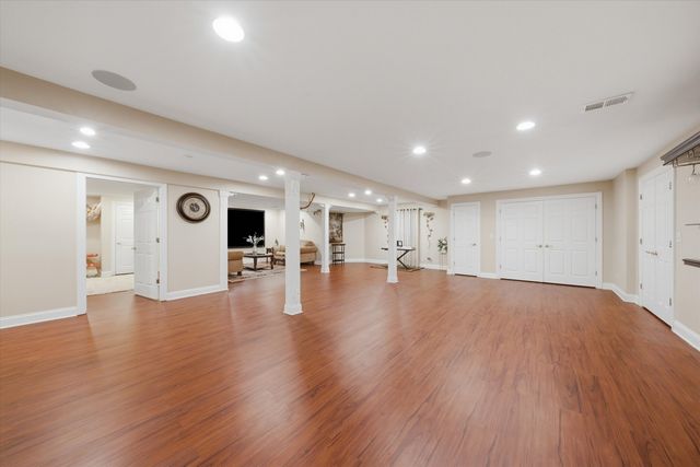 1108 CHADWICK Court, Aurora, IL 60502