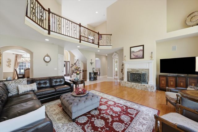 1108 CHADWICK Court, Aurora, IL 60502